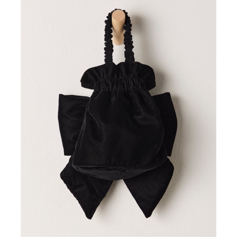 NWT Free people Black Velvet Bag or crossbody with huge bow